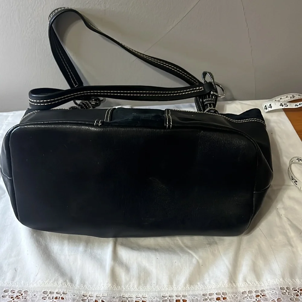 Etienne Aigner black leather shoulder purse (15” x 10.5” x  6”) - Picture 4 of 12